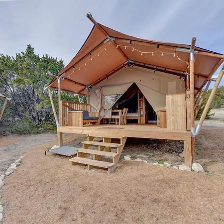 فندق 12 Fires Luxury Glamping With Heating #3 جونسون سيتي المظهر الخارجي الصورة